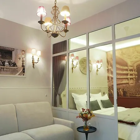 Palais Royal Chicsuites Hotel